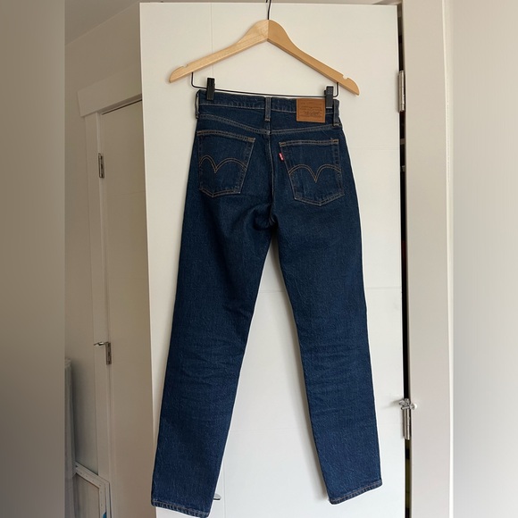 Levi’s wedgie Icon fit tapered jeans 🥰🥰🥰 - Picture 5 of 10